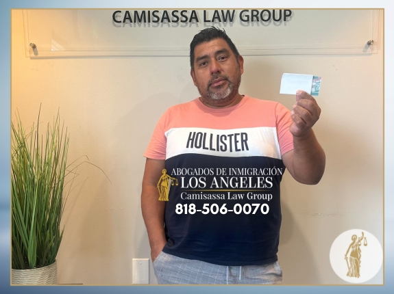 Testimonio inspirador de nuestro cliente tras lograr su estatus legal en Estados Unidos
