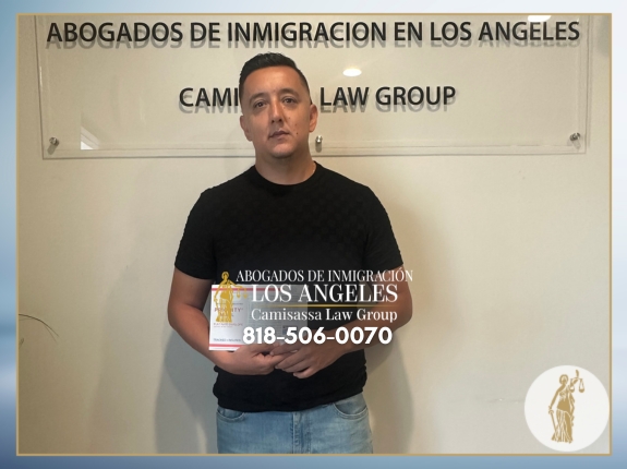 Testimonio inspirador de nuestro cliente tras lograr su estatus legal en Estados Unidos