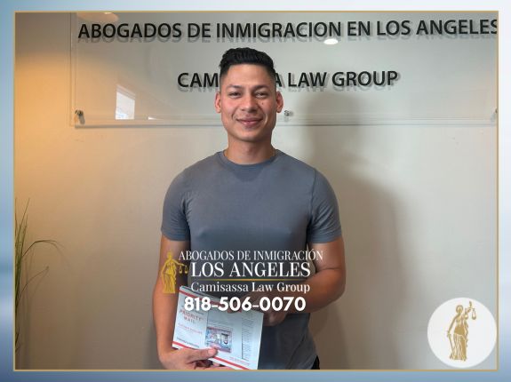 Testimonio inspirador de nuestro cliente tras lograr su estatus legal en Estados Unidos