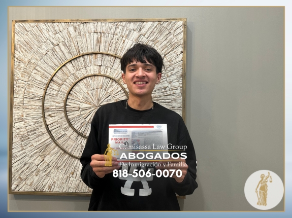 Testimonio inspirador de nuestro cliente tras lograr su estatus legal en Estados Unidos