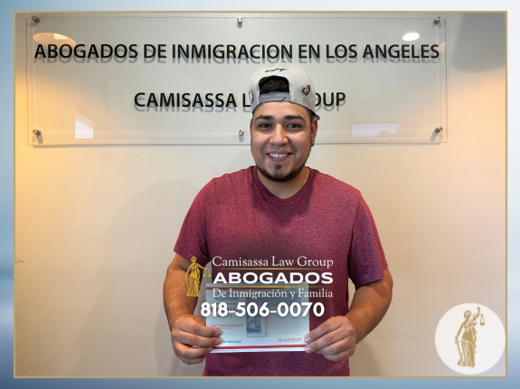 Testimonio inspirador de nuestro cliente tras lograr su estatus legal en Estados Unidos