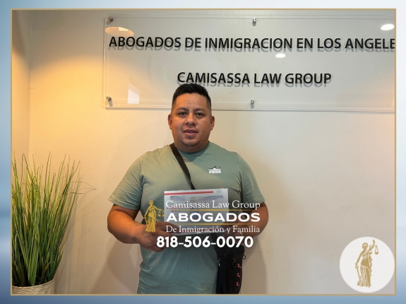 Testimonio inspirador de nuestro cliente tras lograr su estatus legal en Estados Unidos
