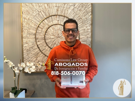 Testimonio inspirador de nuestro cliente tras lograr su estatus legal en Estados Unidos