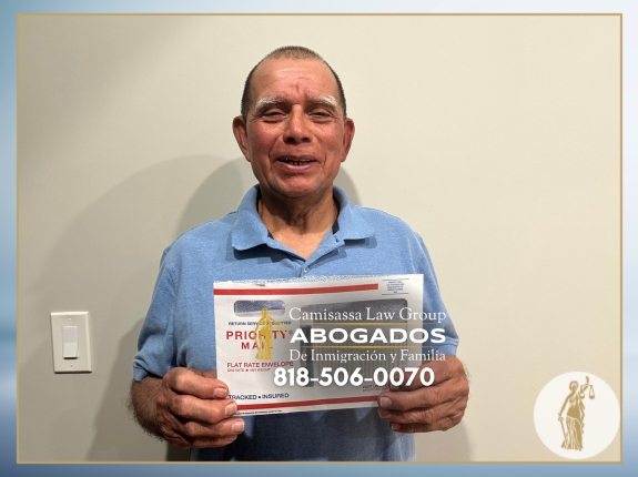 Testimonio inspirador de nuestro cliente tras lograr su estatus legal en Estados Unidos