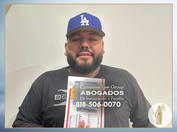 Testimonio inspirador de nuestro cliente tras lograr su estatus legal en Estados Unidos